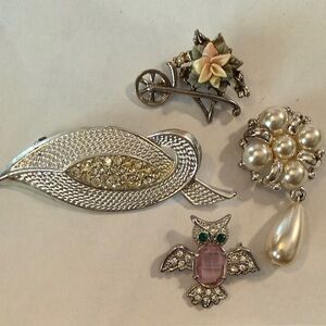 Elegant Silver and Pearl Brooch Set